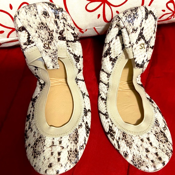 Yosi Samra Shoes - YOSI SAMRA FAUX SNAKE PRINTNEW WITH OUT BOX SIZE 8